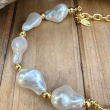 Load image into Gallery viewer, Baroque Pearl Gold Necklace (16”)
