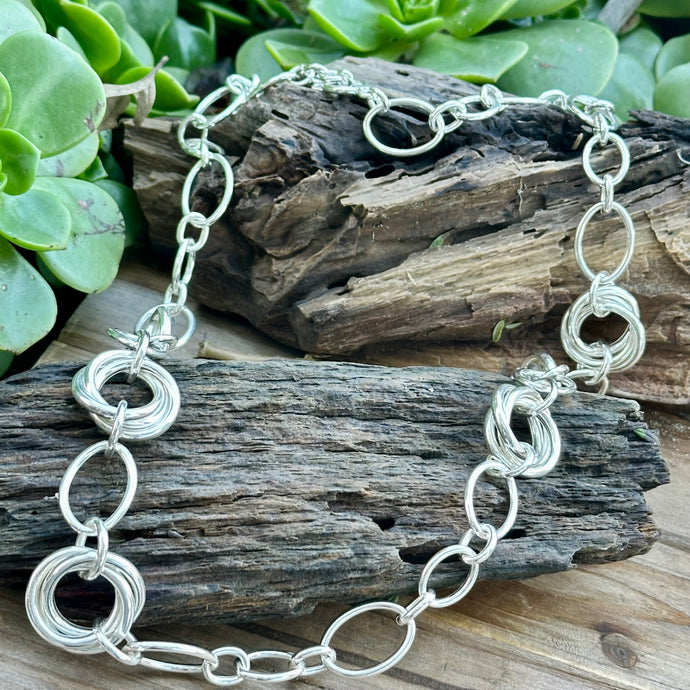 N0659 Circle Link Sterling Silver Necklace (28”)