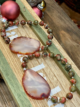 Load image into Gallery viewer, SB0492.  8mm Unakite with Statement Agate Focal Bracelet
